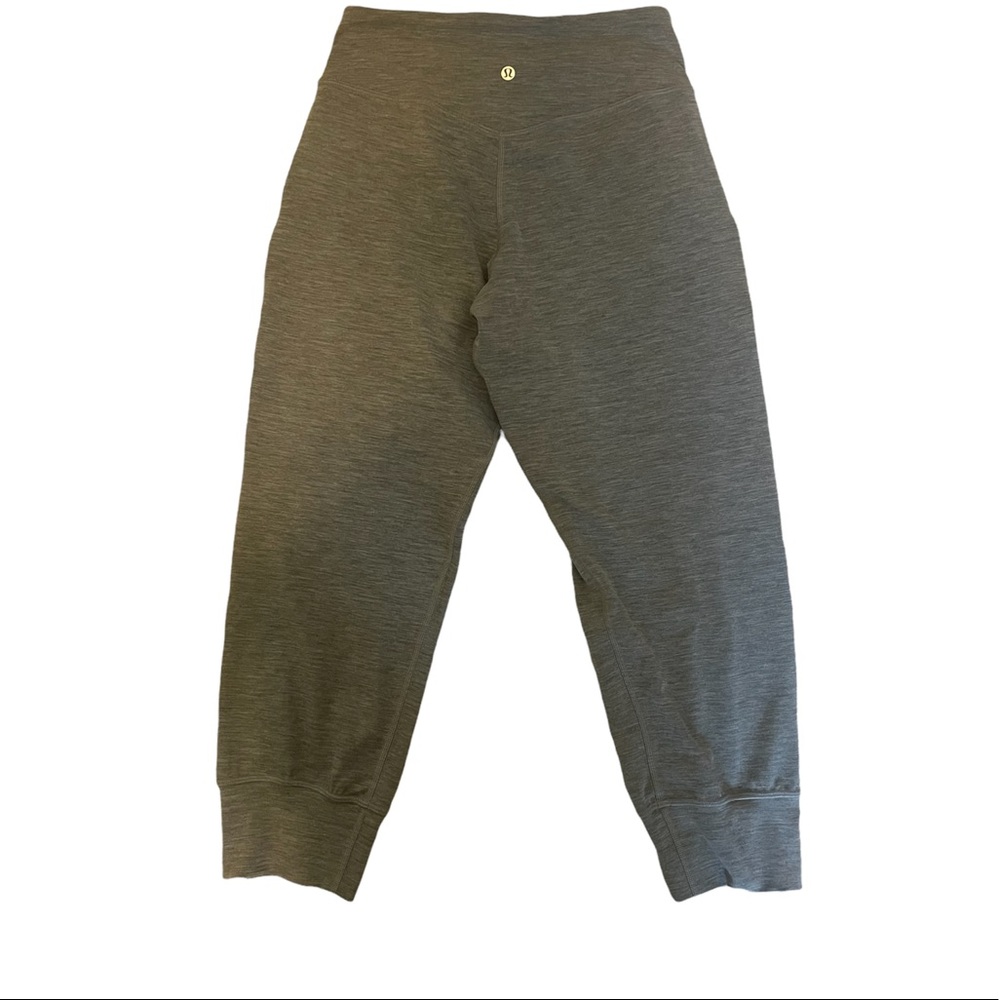 Lululemon Grey Capris Pants Leggings